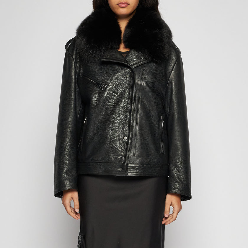 BIKERJACKE AUS GEHÄMMERTEM LEDER - SCHWARZ