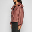 GIACCA TRENCH IN PELLE PLONGÈ – ROSE
