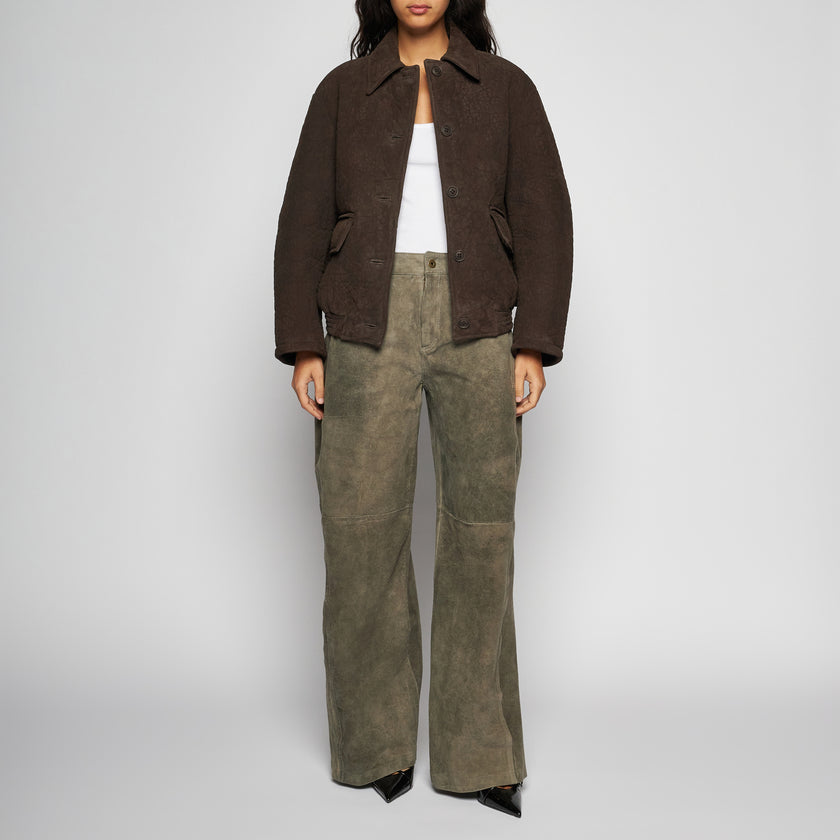 OVERSIZED-JACKE AUS GEHÄMMERTEM WILDLEDER – DUNKELBRAUN