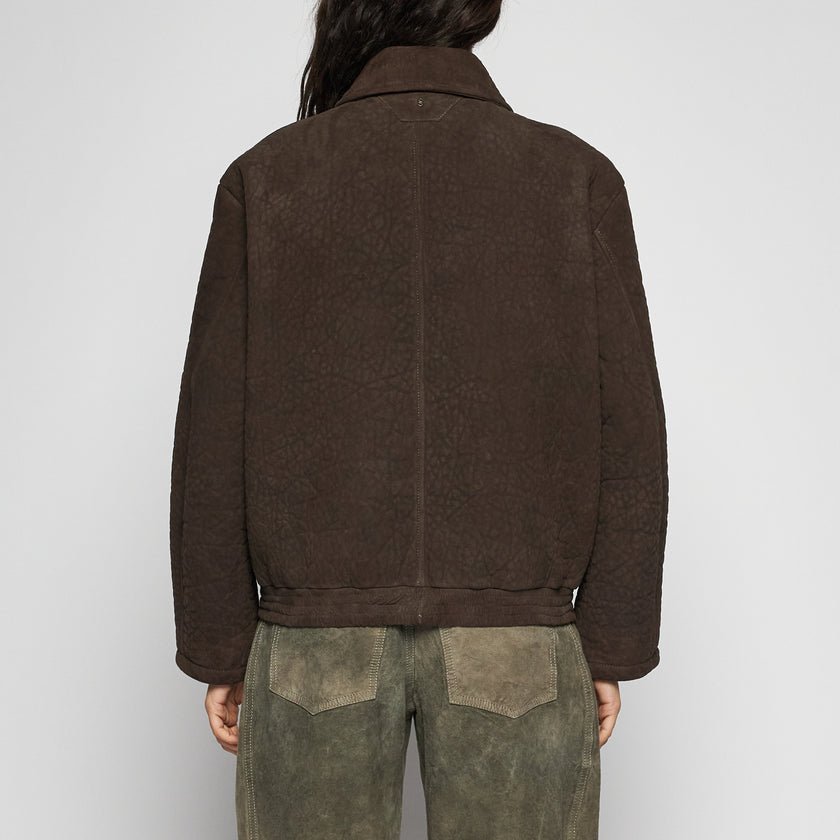 OVERSIZED-JACKE AUS GEHÄMMERTEM WILDLEDER – DUNKELBRAUN