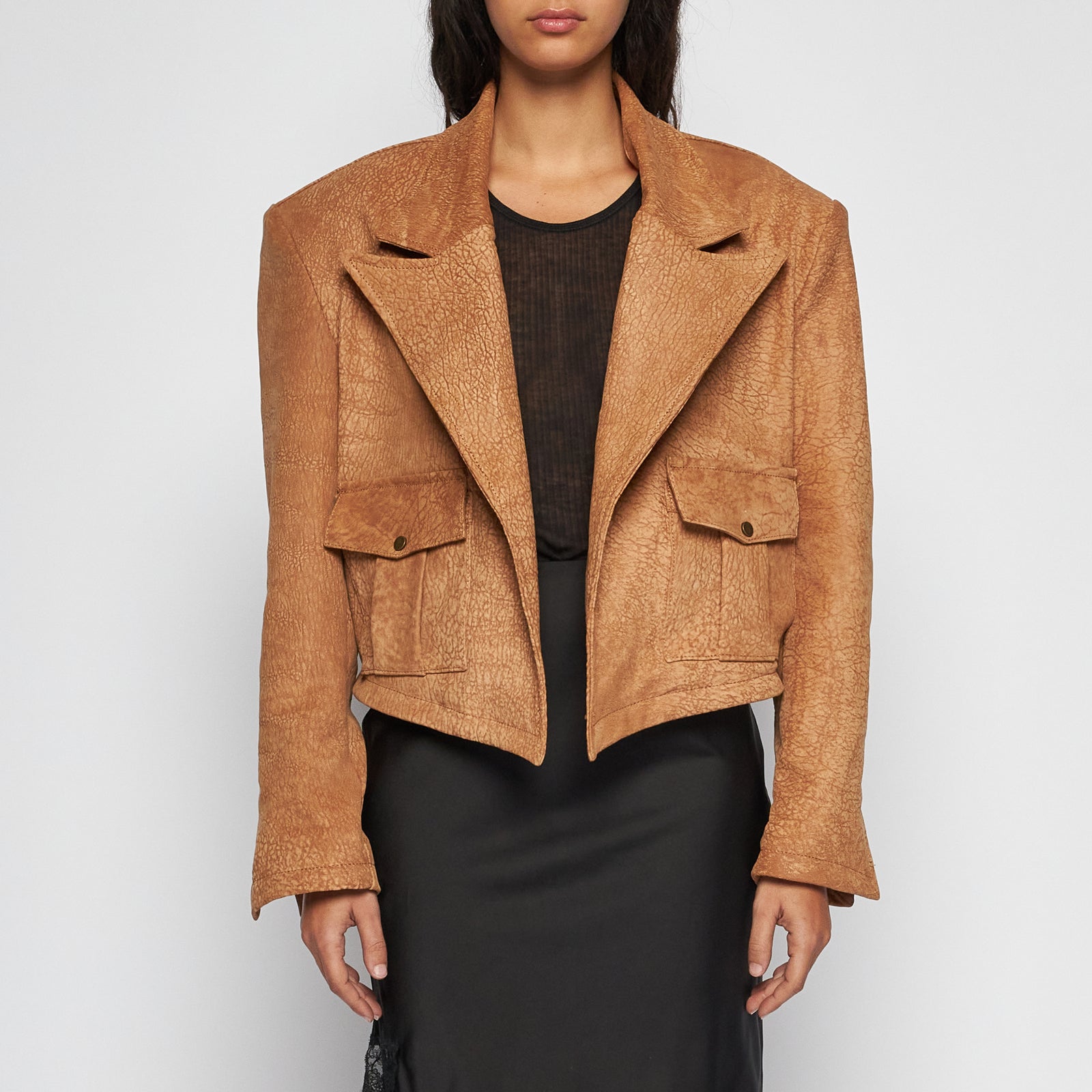 GIACCA BLAZER IN PELLE MARTELLATA – CAMEL
