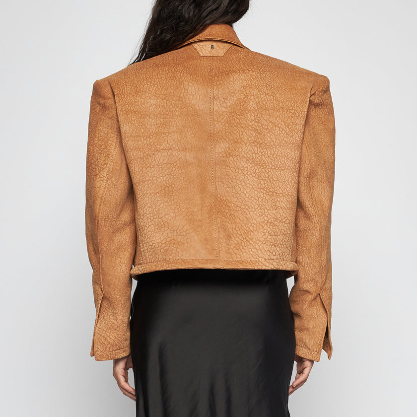 BLAZERJACKE AUS GEHÄMMERTEM LEDER – CAMEL