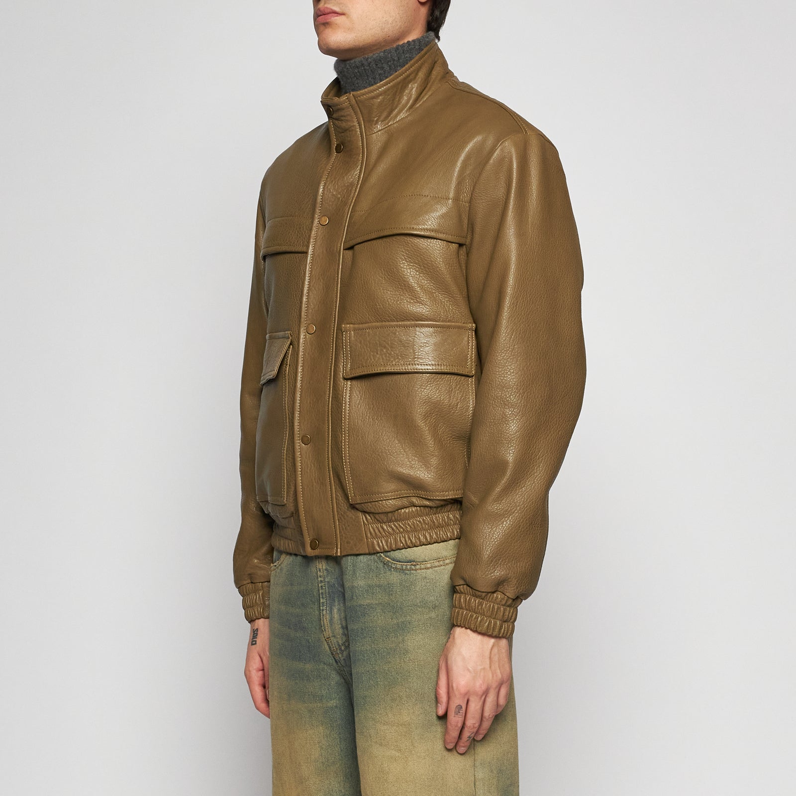 GIACCA BOMBER IN PELLE MARTELLATA - OLIVA
