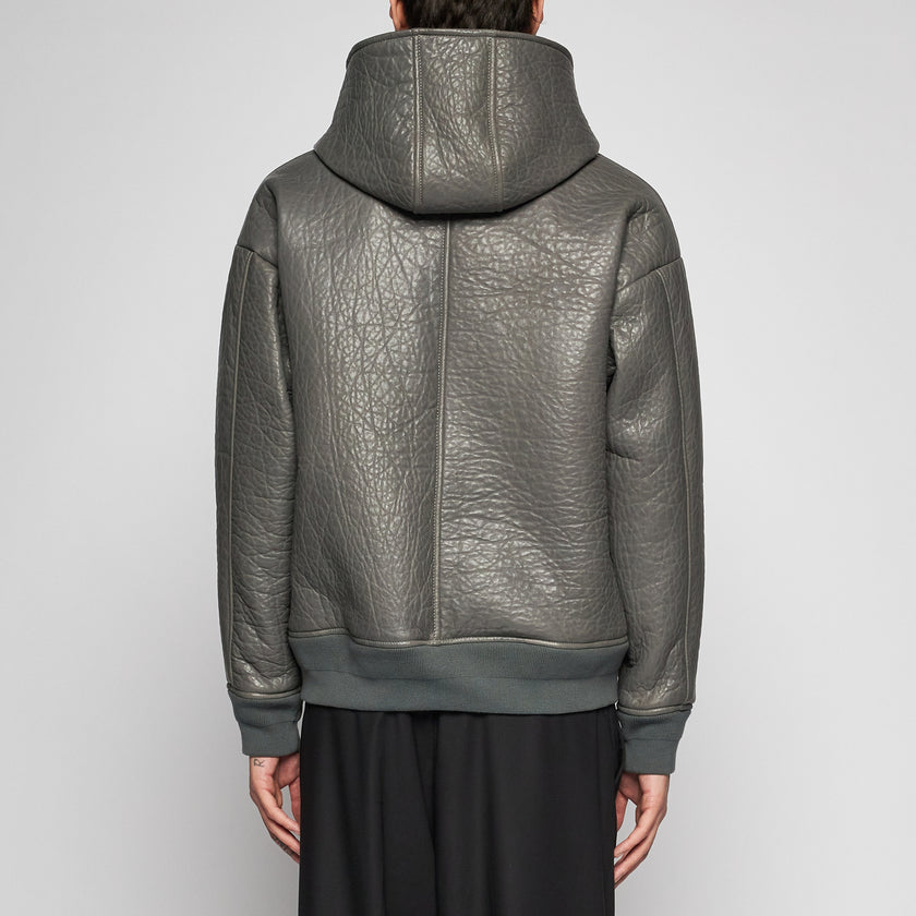 JACKE AUS GEHÄMMERTEM LEDER - GRAU