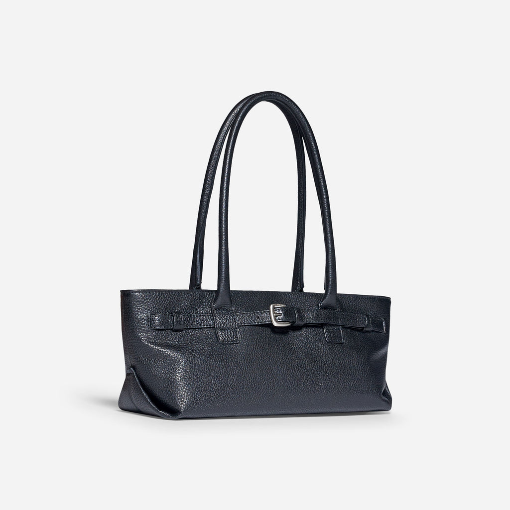 SHOULDER BAG IN PELLE MARTELLATA - BLACK