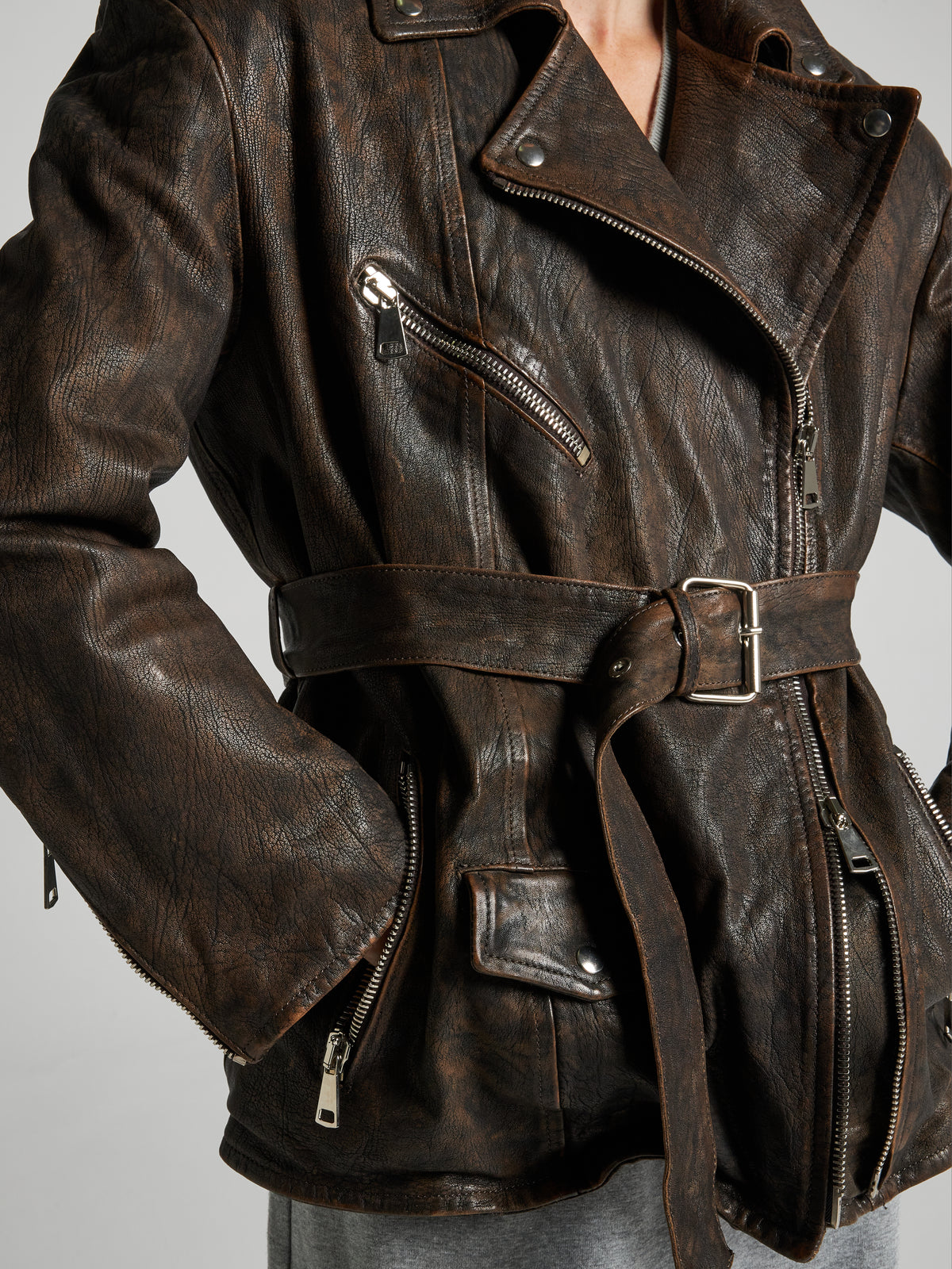 GIACCA BIKER IN PELLE EFFETTO CORTECCIA- BROWN