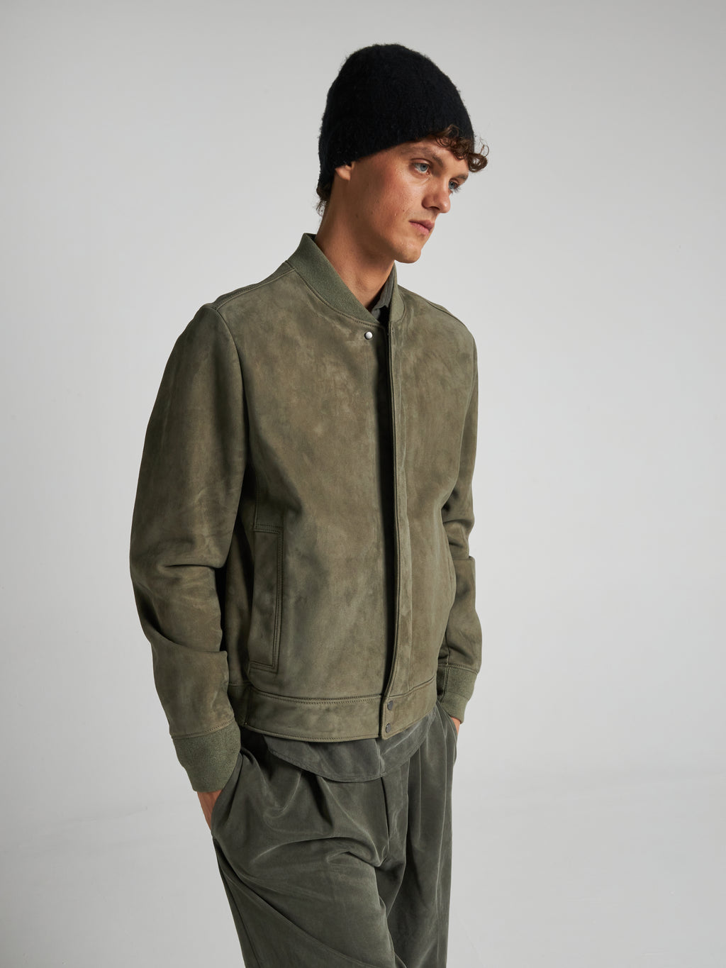 BOMBERJACKE AUS WILDLEDER – ARMY