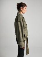 ZWEIREIHIGE JACKE AUS WILDLEDER MIT GÜRTEL – ARMY