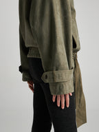ZWEIREIHIGE JACKE AUS WILDLEDER MIT GÜRTEL – ARMY