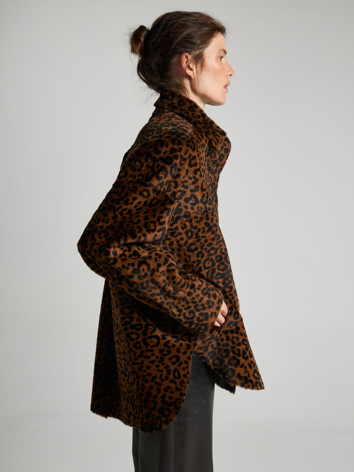 GIACCA IN SHEARLING CON STAMPA ANIMALIER - BROWN