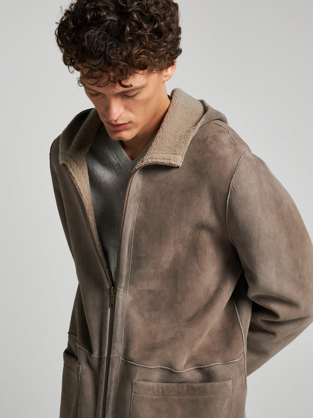 CAPPOTTO IN PELLE PLONGÉ STROPICCIATO CON CAPPUCCIO - STONE