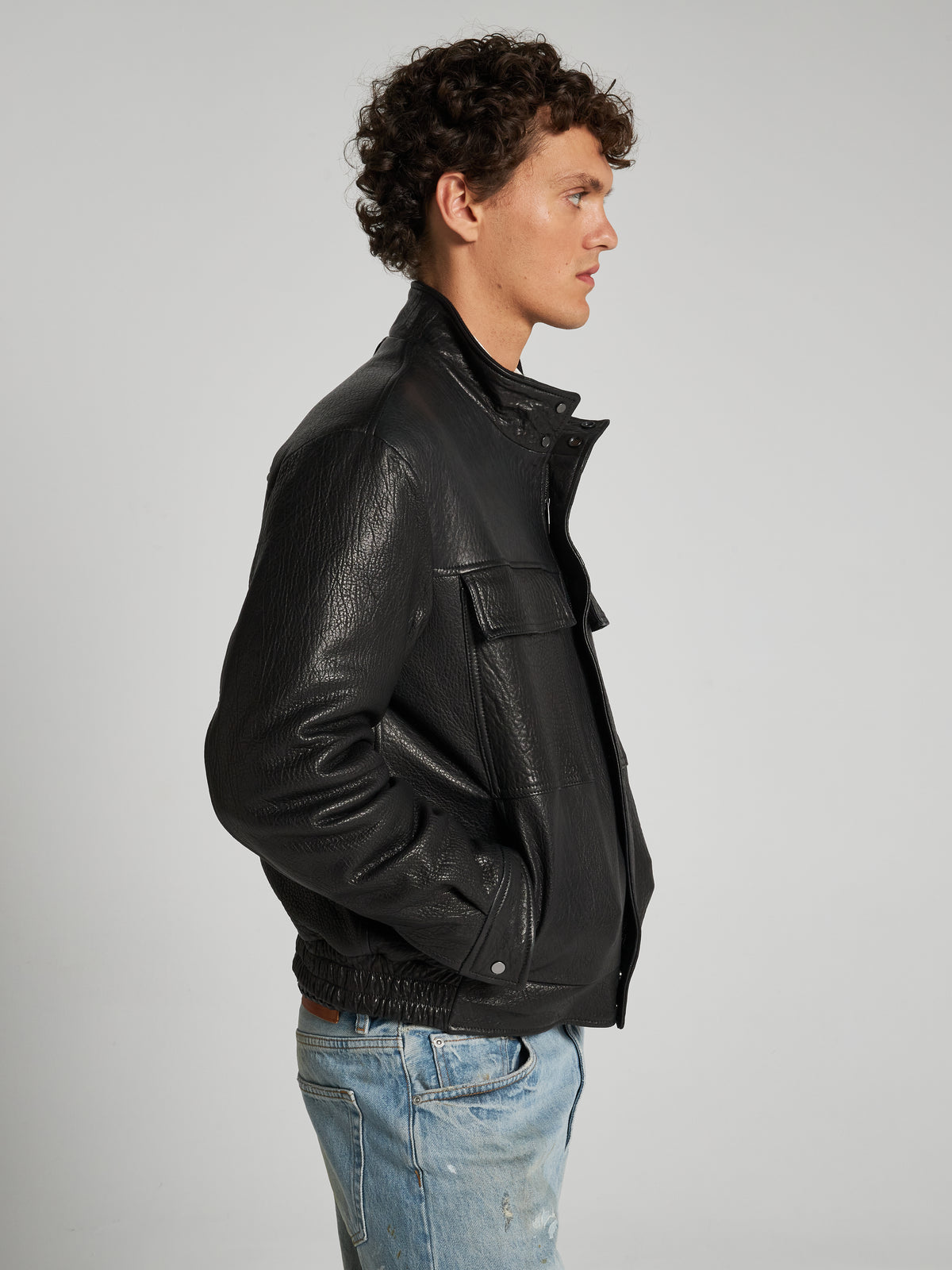 BOMBER IN PELLE MARTELLATA- BLACK