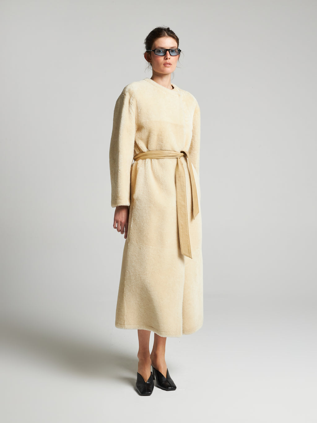 SHEARLING-MANTEL - ELFENBEINFARBEN