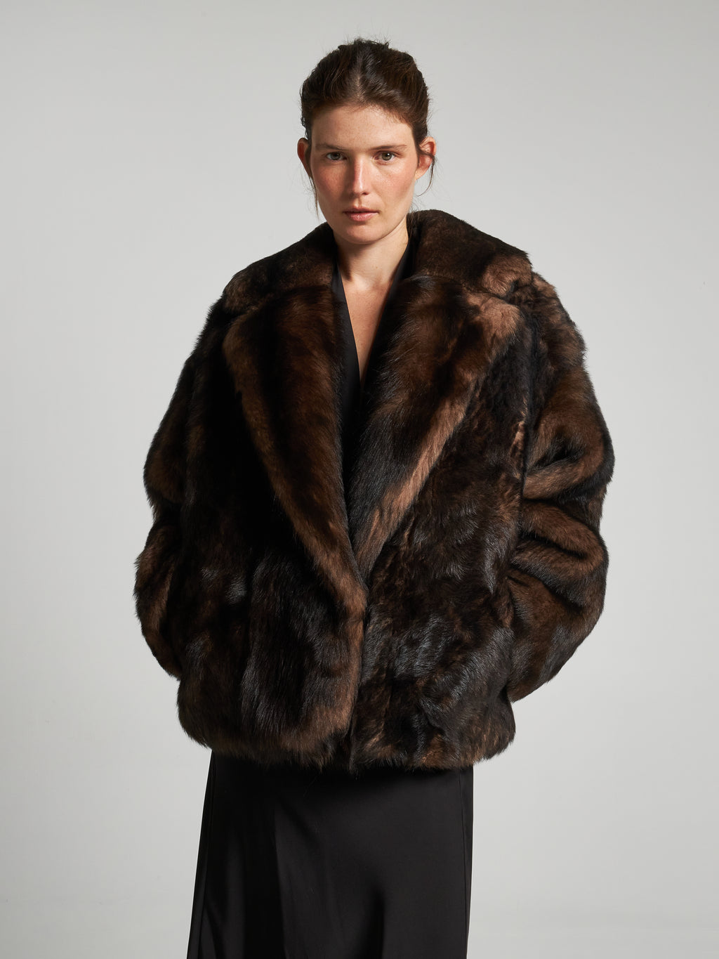 SHEARLING-JACKE IN NERZOPTIK- MAHAGONI