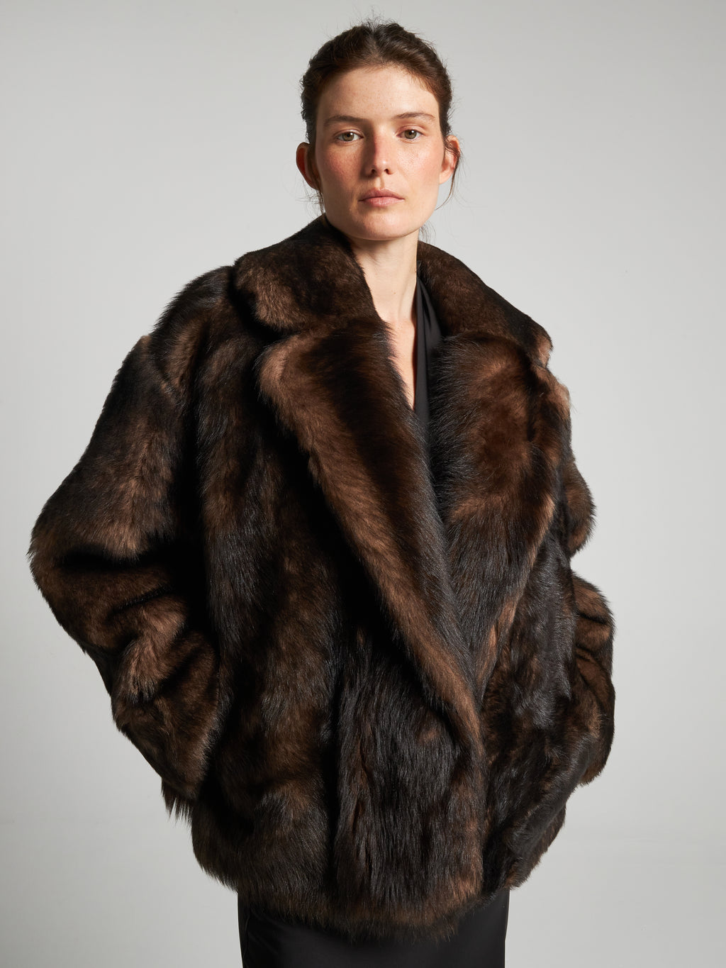SHEARLING-JACKE IN NERZOPTIK- MAHAGONI