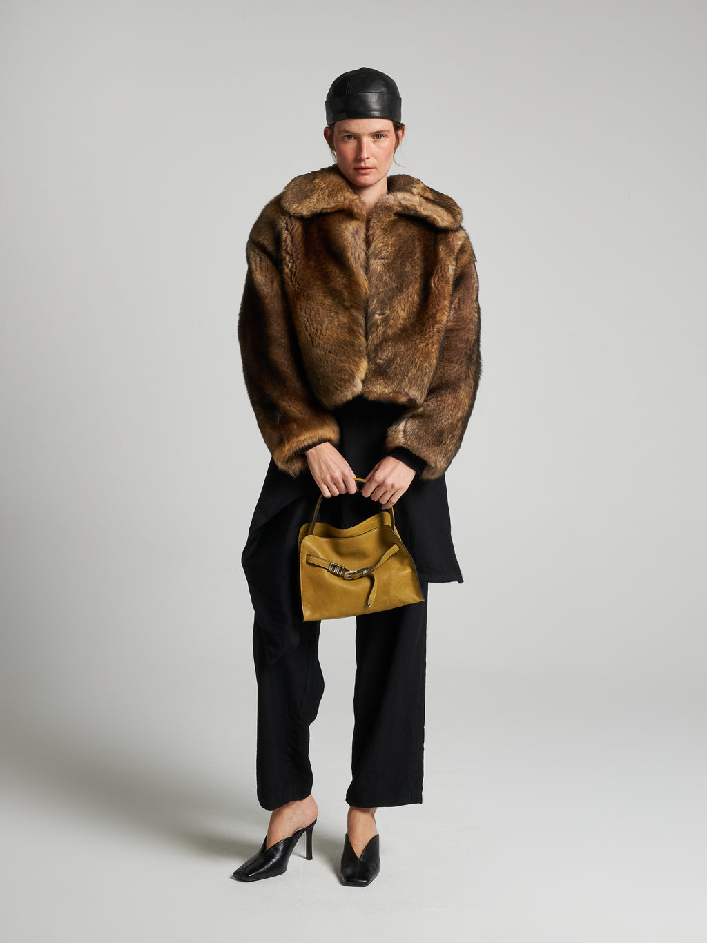 GIACCA IN SHEARLING EFFETTO MURMASKY- BROWN