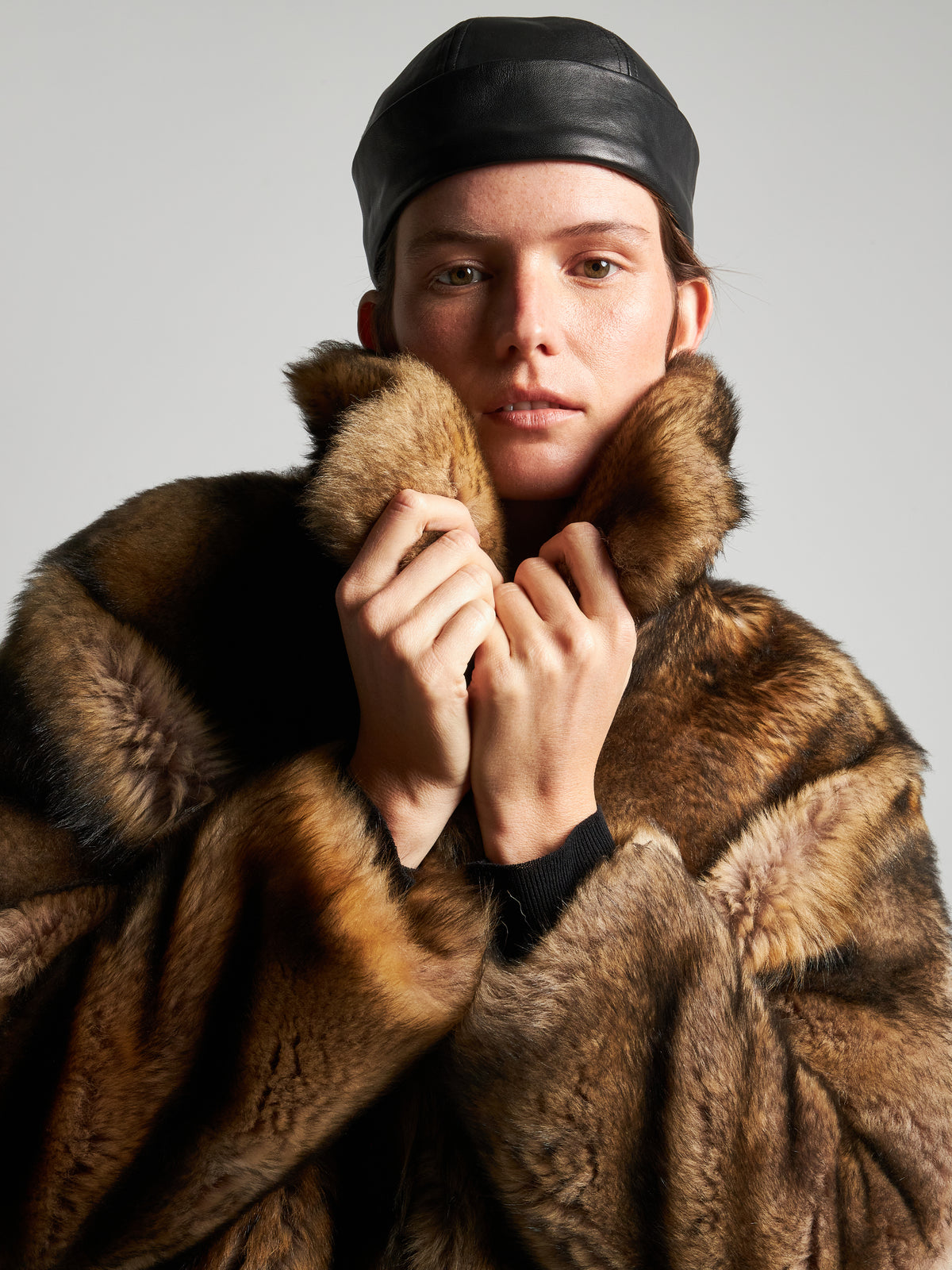 GIACCA IN SHEARLING EFFETTO MURMASKY- BROWN